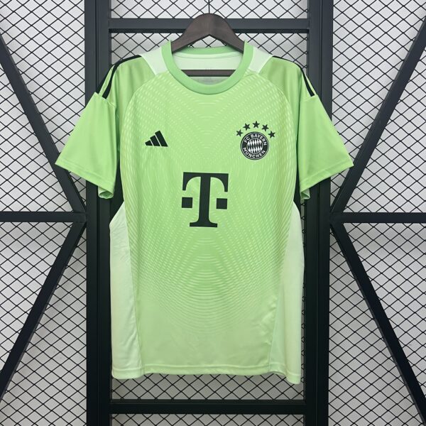 BAYERN MUNICH 25/26
